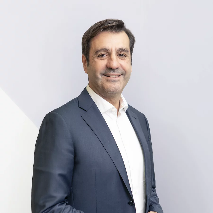 <span data-teams="true">أنطونيو أكيلي</span>